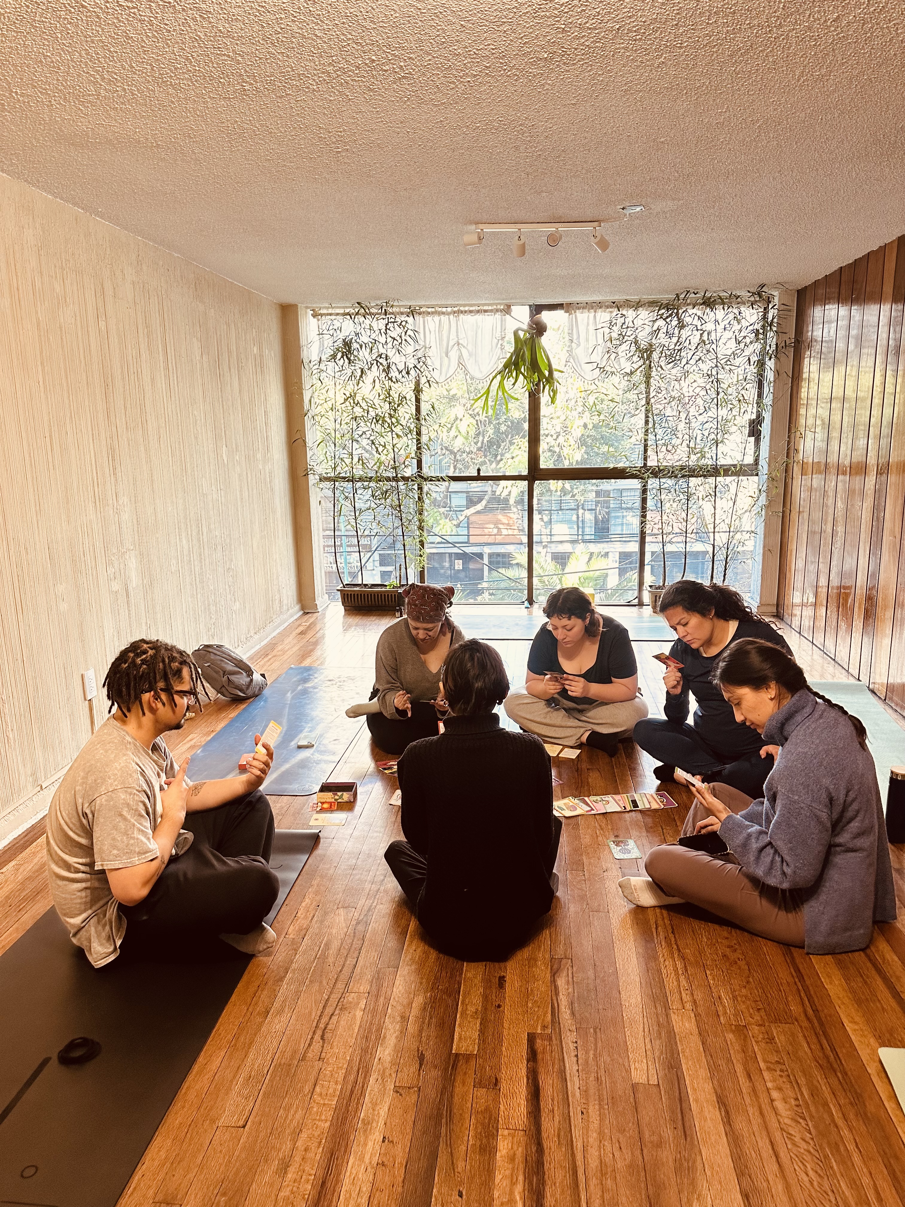 Conexión en el shala de deva studio